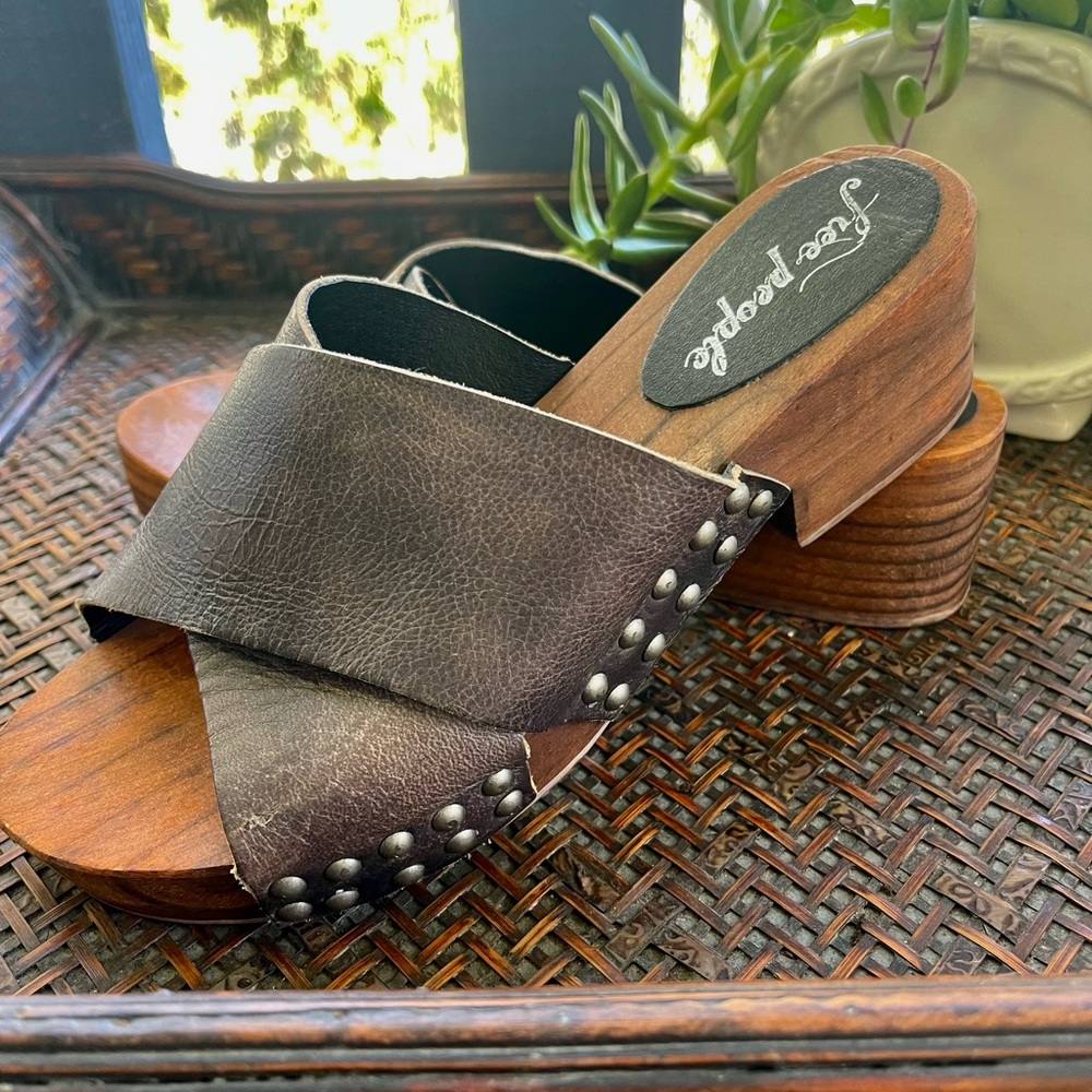 Free People Clogs